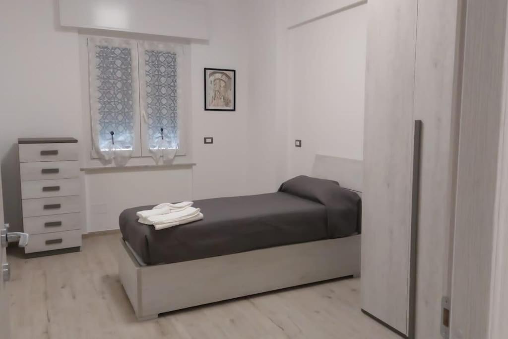 Titti'S House - Parcheggio Custodito In Garage Gratis Genua Zewnętrze zdjęcie