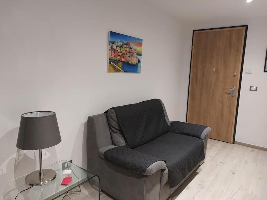 Titti'S House - Parcheggio Custodito In Garage Gratis Genua Zewnętrze zdjęcie